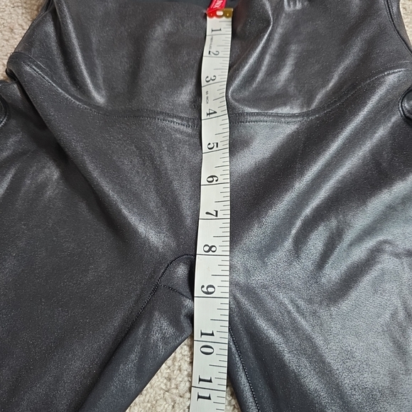 Spanx Faux Leather Leggings for Women, Size M - Black - Picture 8 of 9